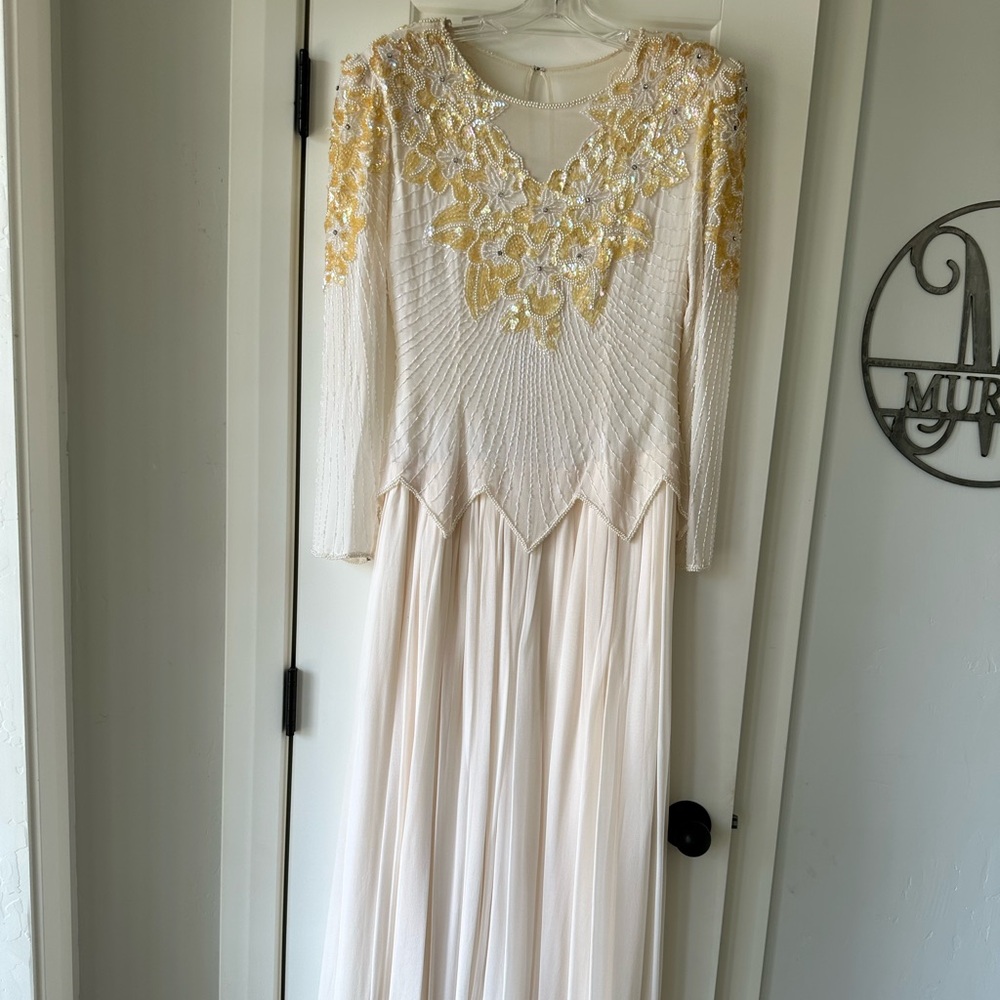 Stunning Vintage Sequined and Beaded Silk Evening Gown size 8